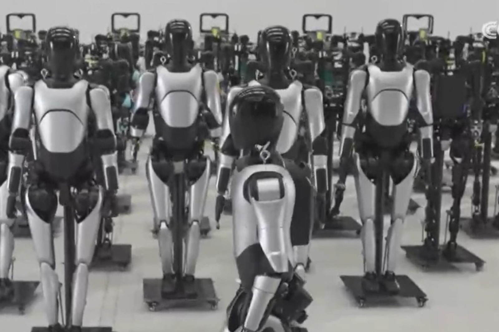 央视报道！揭秘完美·(中国)体育机器人量产超级工厂