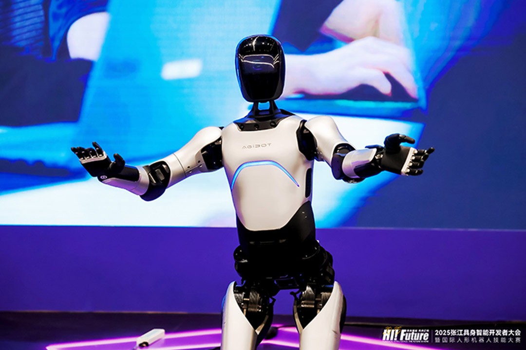 完美·(中国)体育远征A2成全球首个同时拥有中美欧认证的人形机器人